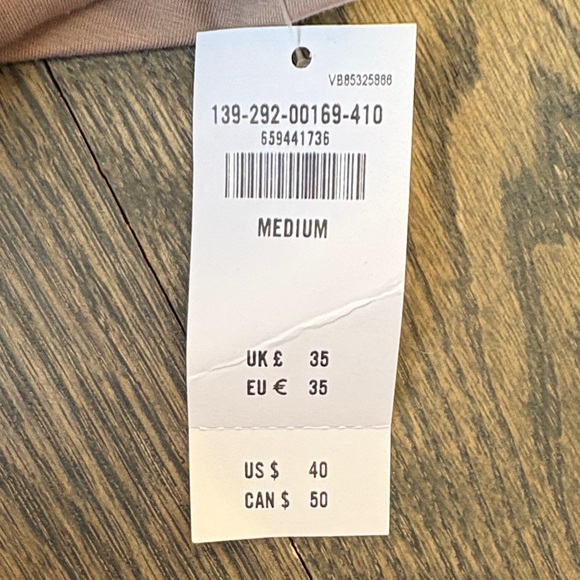 Set of Three Abercrombie Sleeveless Tops - Picture 2 of 3